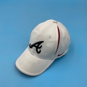 Vintage NIKE Embroidered MLB Atlanta Braves Hat